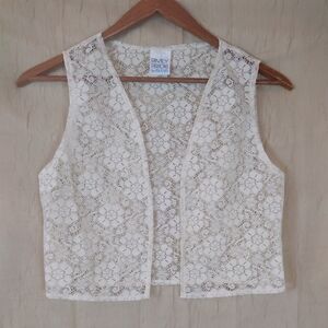 Avon Cream Lace Top